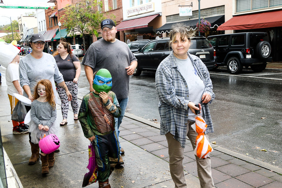 Halloween Trick or Treat Downtown Morganton 2019-9444.JPG